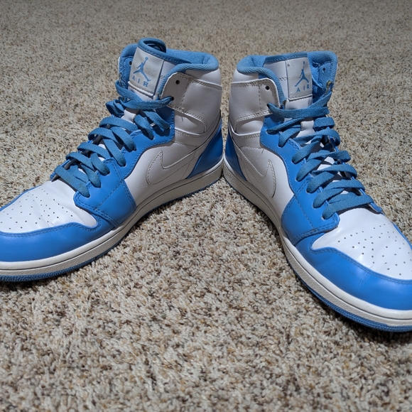 Air Jordan 1 Retro HighWhite/White-University  UNC size 12 - Picture 6 of 7